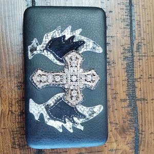 Hard case wallet with cross design
